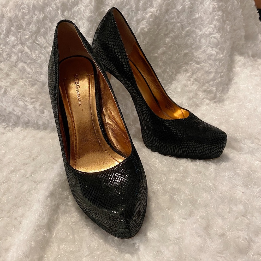 BCBG shoes
